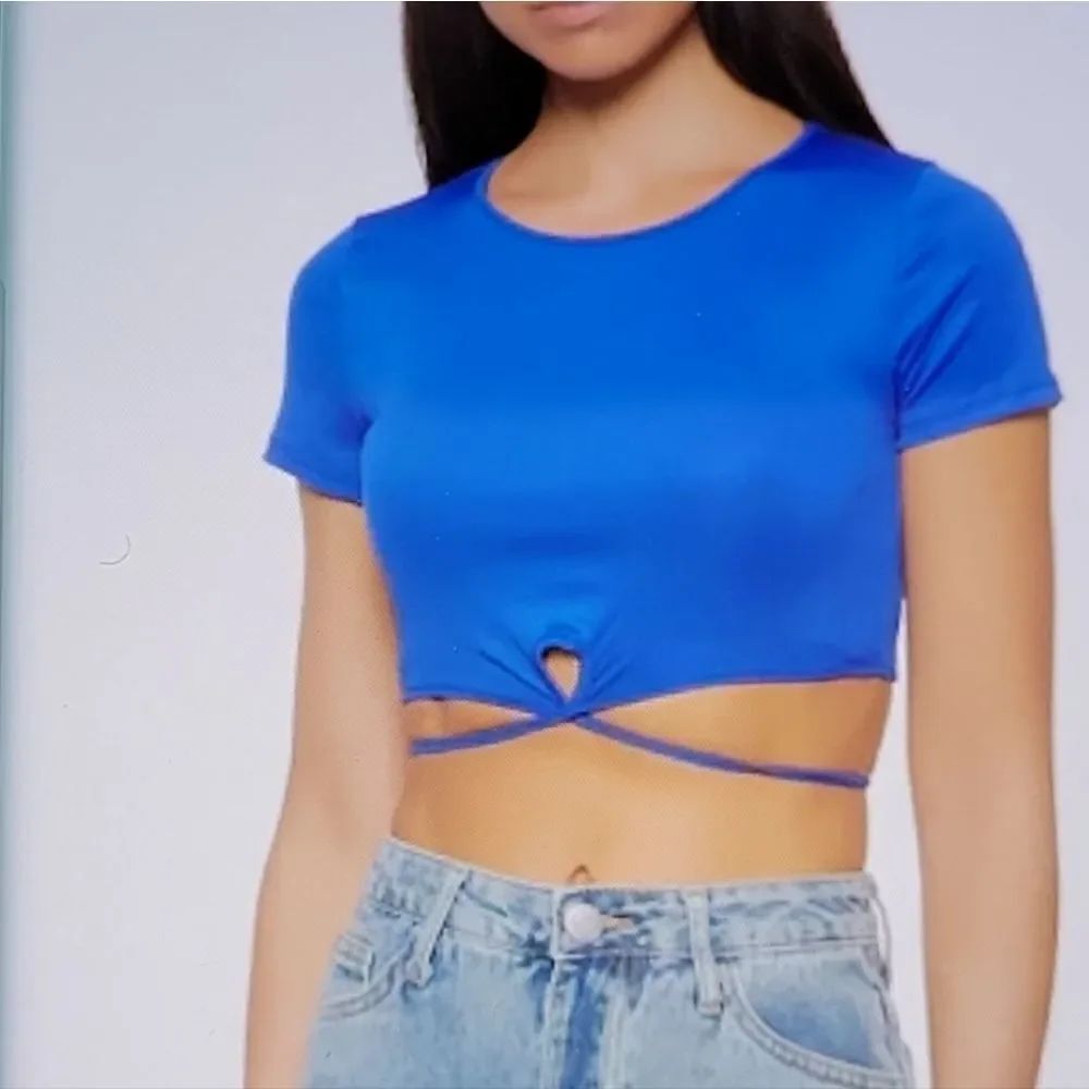 BRAND NEW LOVE J WAIST UP SHORT SLEEVE CREW NECK WOMEN"S CROP TOP